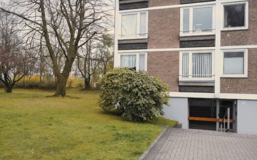 Einziehen & wohlfühlen: Kernsanierte 3 Zimmer-Wohnung mit Loggia