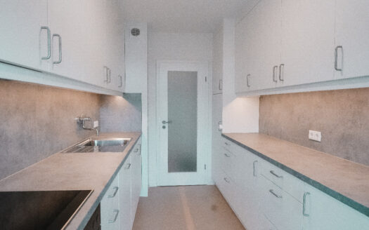 Erstbezug – Neuwertige 3 Zimmer-Wohnung mit Balkon, Terrasse und Tiefgaragenstellplatz