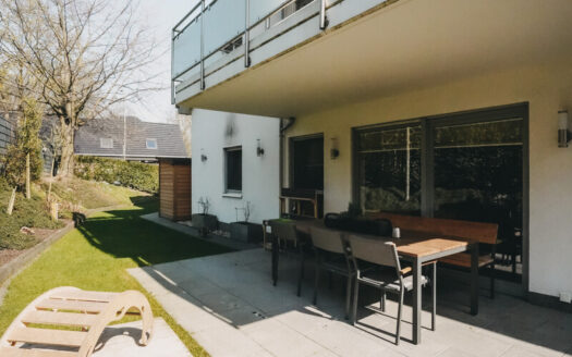 Fast wie ein Haus: Erdgeschosswohnung mit 170m² eigenem Garten & viel Wohnkomfort